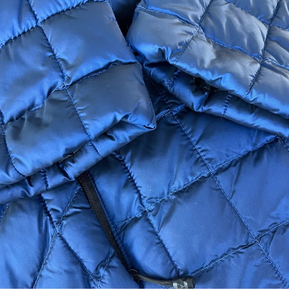 The North Face Thermoball Women's Blue Quilted Jacket - Picture 5 of 8